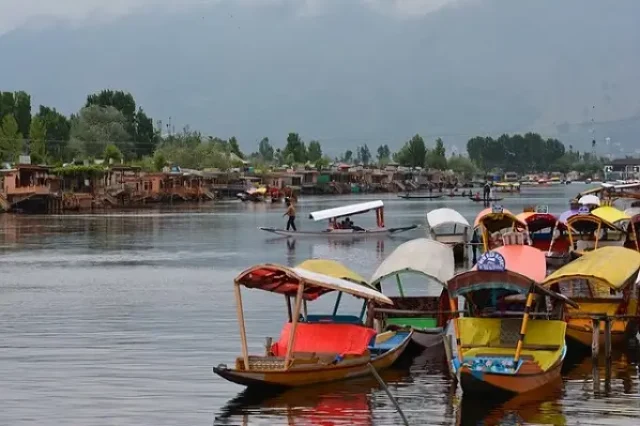 srinagar-3609032_640